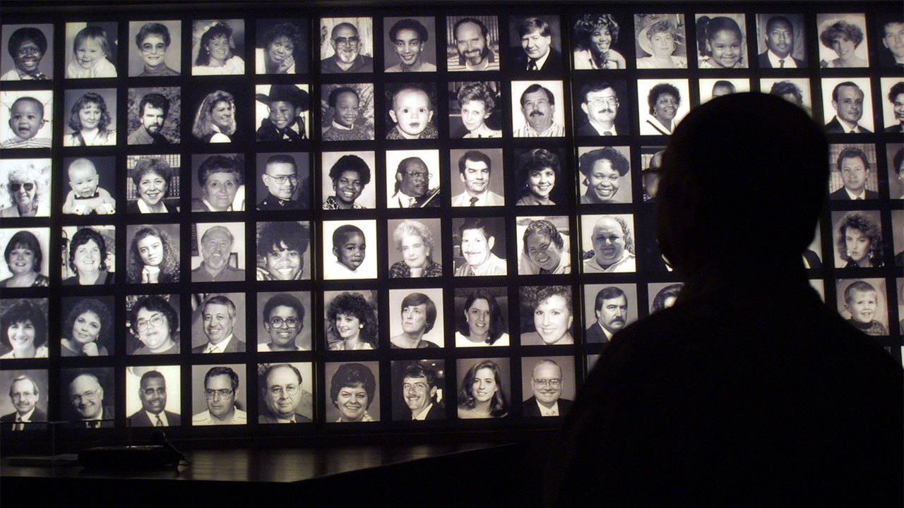 oklahoma city bombing On this date in 1995, the alfred p murrah building in downtown oklahoma city was bombed by timothy mcveigh killing 168 people. oklahoma city bombing On this date in 1995, the alfred p murrah building in downtown oklahoma city was bombed by timothy mcveigh killing 168 people.