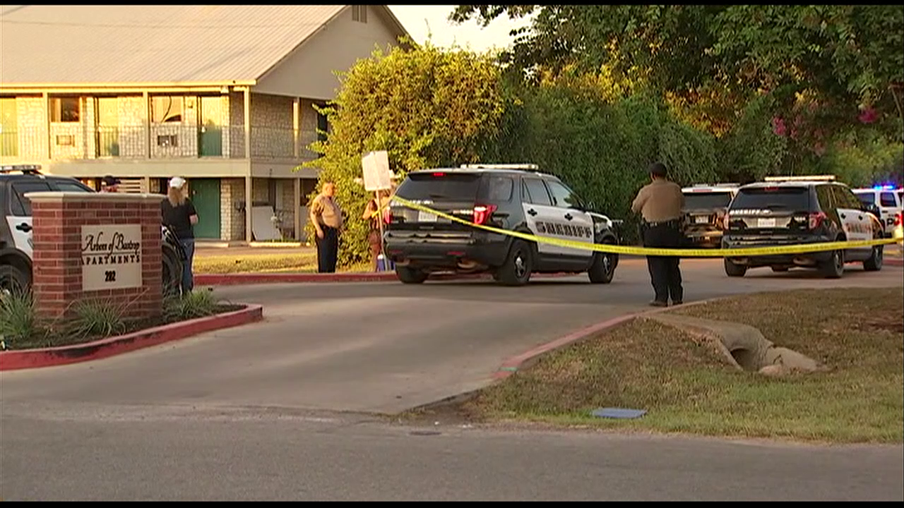 4 killed in apartment shooting in Bastrop