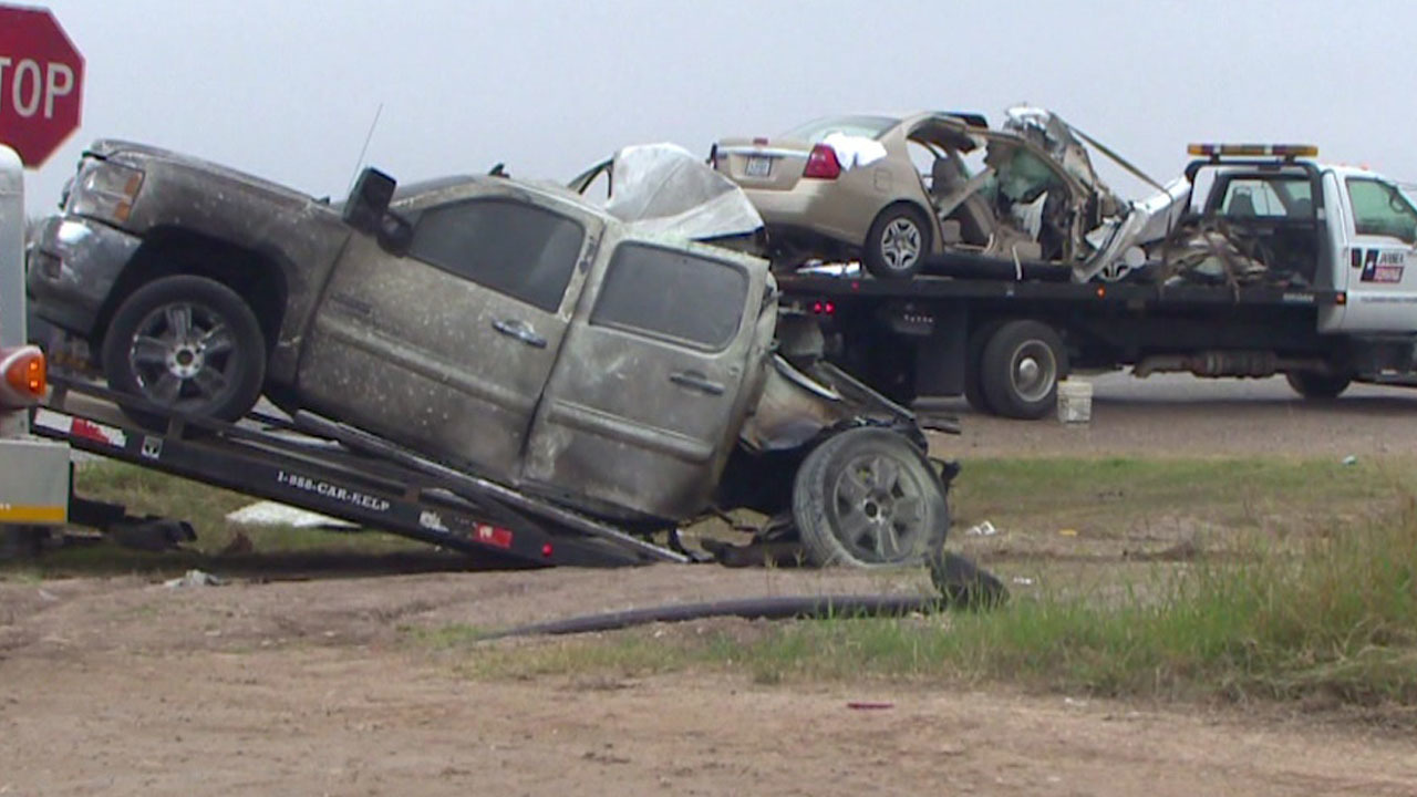 Gas Station Near Ne >> 2 from SA killed in quadruple-fatal Laredo crash Gas Station Near Ne >> 2 from SA killed in quadruple-fatal Laredo crash