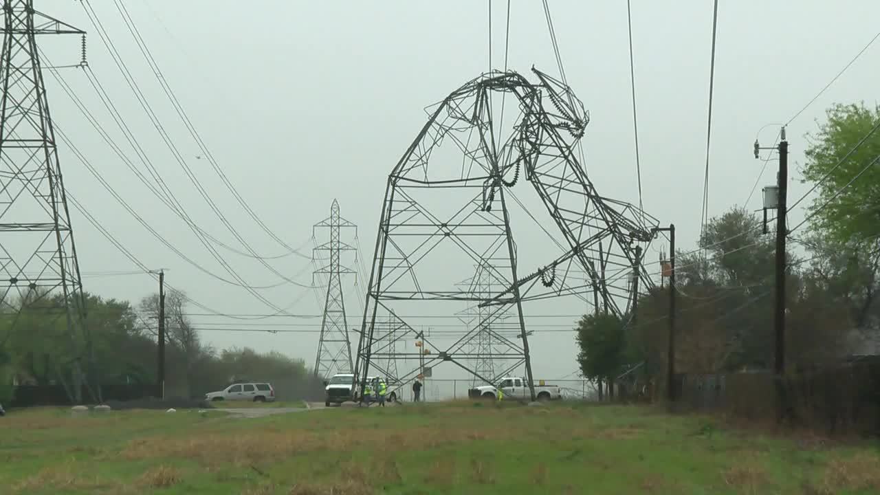 Storm damages transmission tower on Northeast Side