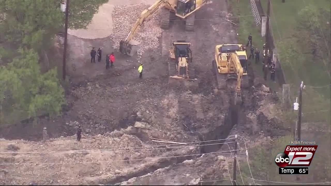 Expert Reviews Strict Safety Precautions Needed When Working Video Thumbnail For Expert Reviews Strict Safety Precautions Needed When Working In Trenches