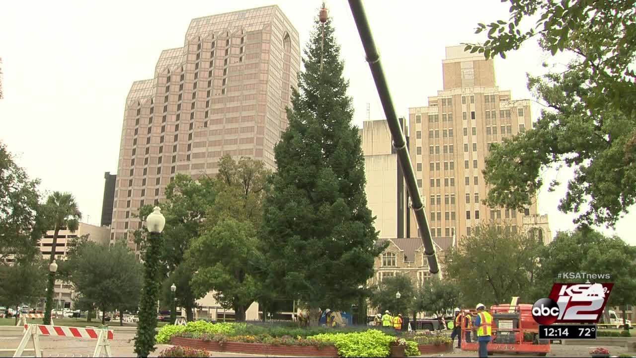live h e b tree lighting celebration in travis park underway live h e b tree lighting celebration in travis park underway