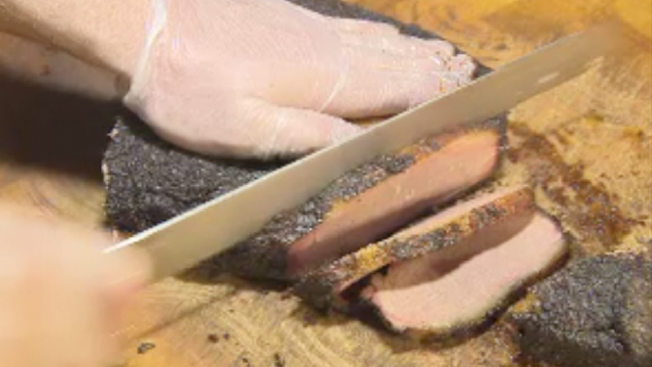 Yum! La Vernia food truck known for popular barbecue sandwich