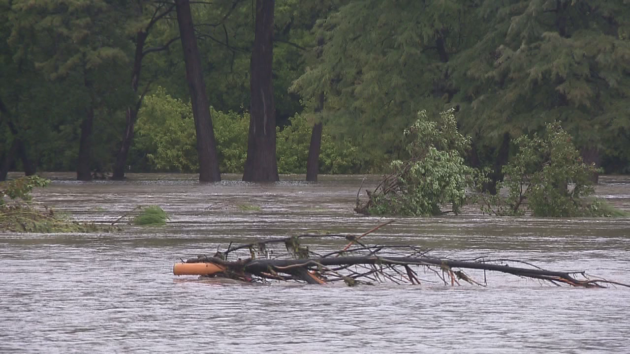 Flooding forces several parks in Kerrville to close