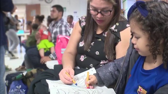 Hundreds of asylum-seeking immigrants pour into San Antonio