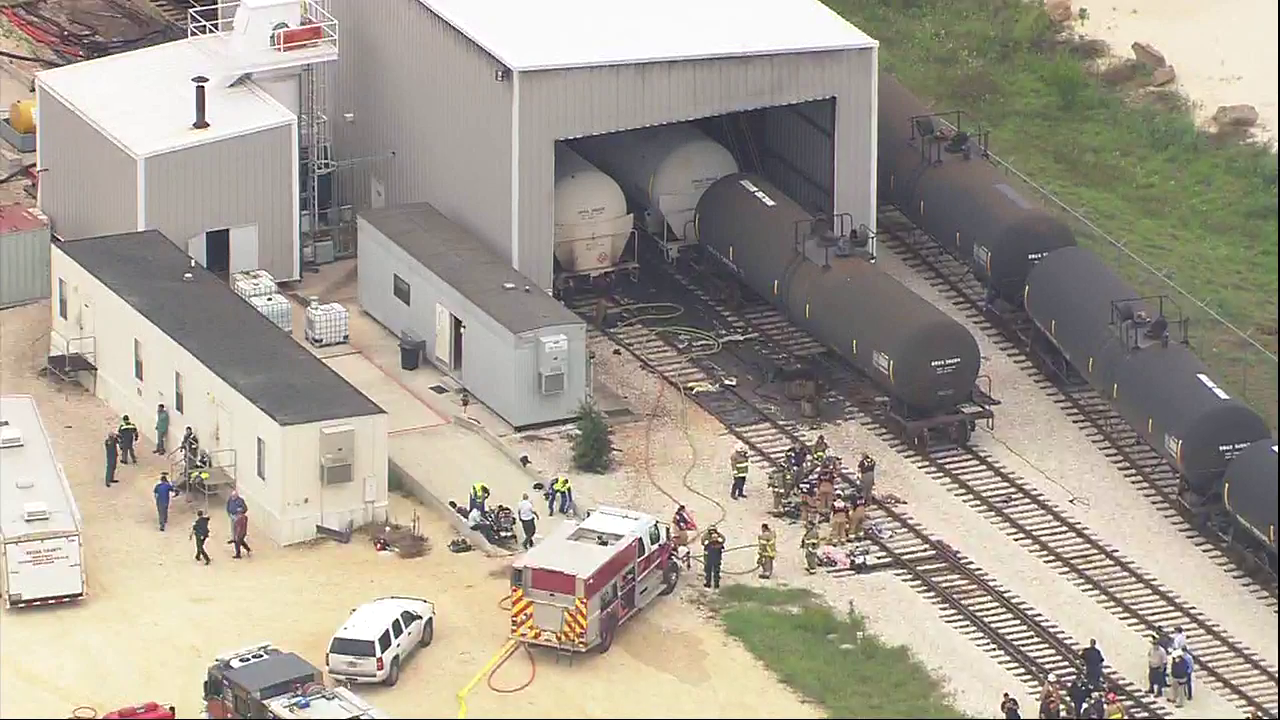 1 killed, 5 injured in tanker explosion in south Bexar County